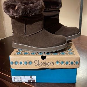 Sketchers Australia Chocolate Colored Women’s Lined Boots